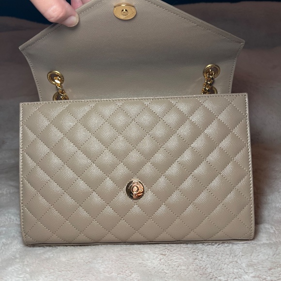 NEW YSL Envelope Medium in Quilted Grain De Poudre Embossed Leather - Picture 9 of 10